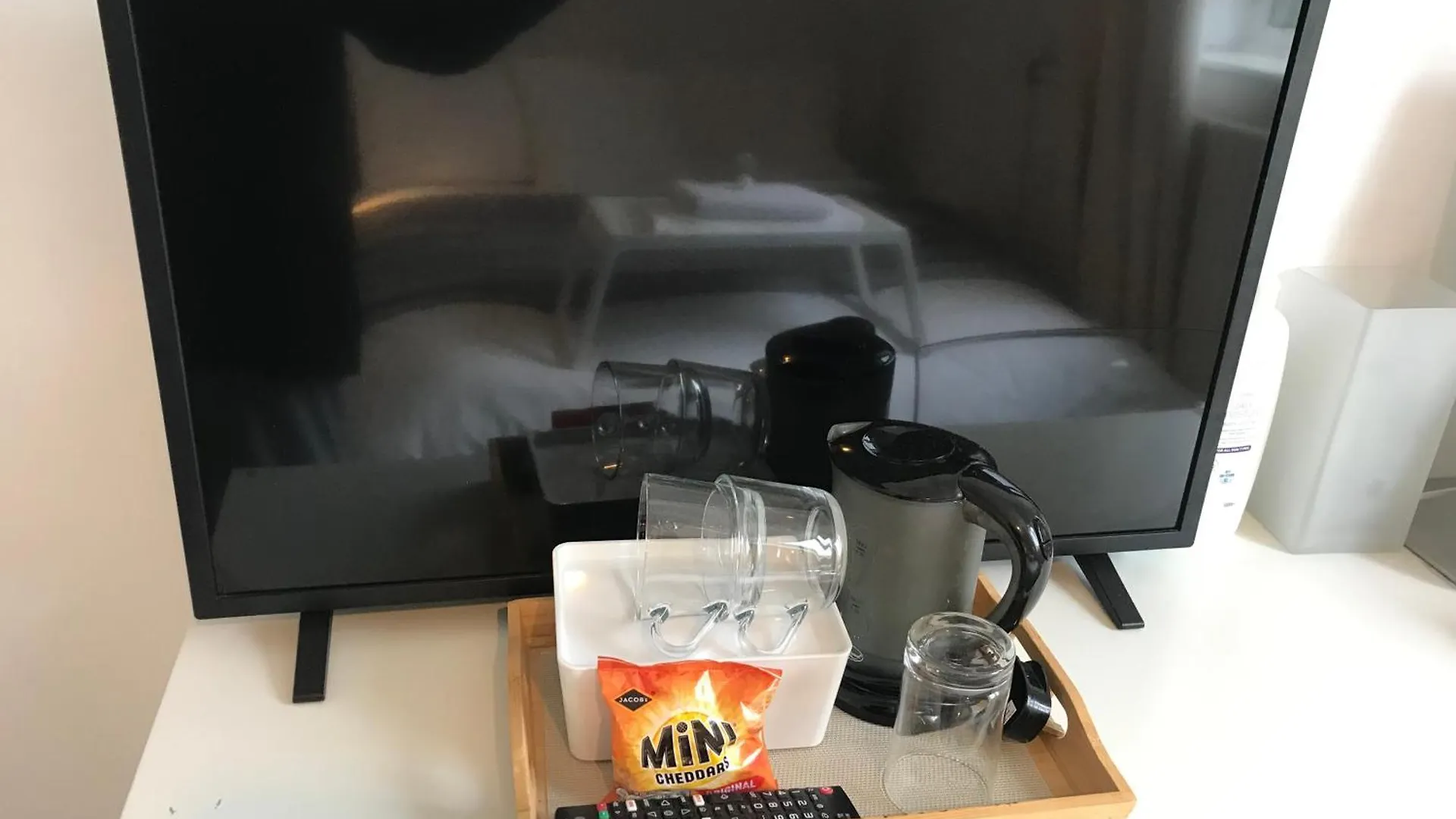 홈스테이 Fairy Dell Guesthouse, With Cozy Lockable Rooms, Tv, Tea Tray With Choccies, Free Wifi And Parking, 24Hr Check In, Coa, All Are Welcome 브래드퍼드